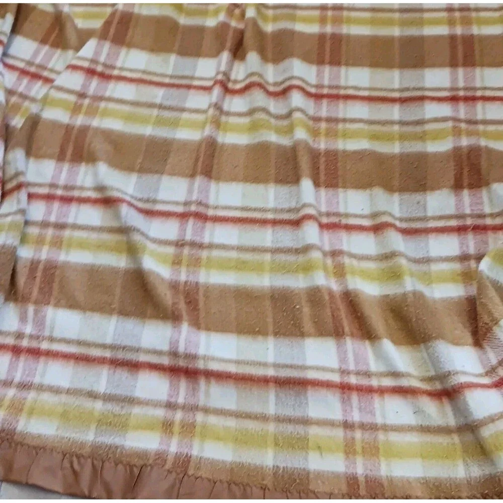 Vtg Montgomery Wards Satin Trim Acrylic Full/Queen  Blanket Brown Plaid 85 x 94